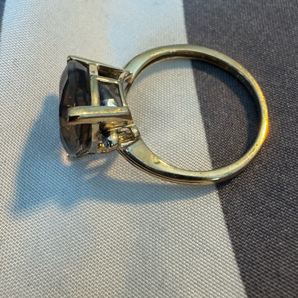 10K Rose Gold Ring - Picture 5 of 10